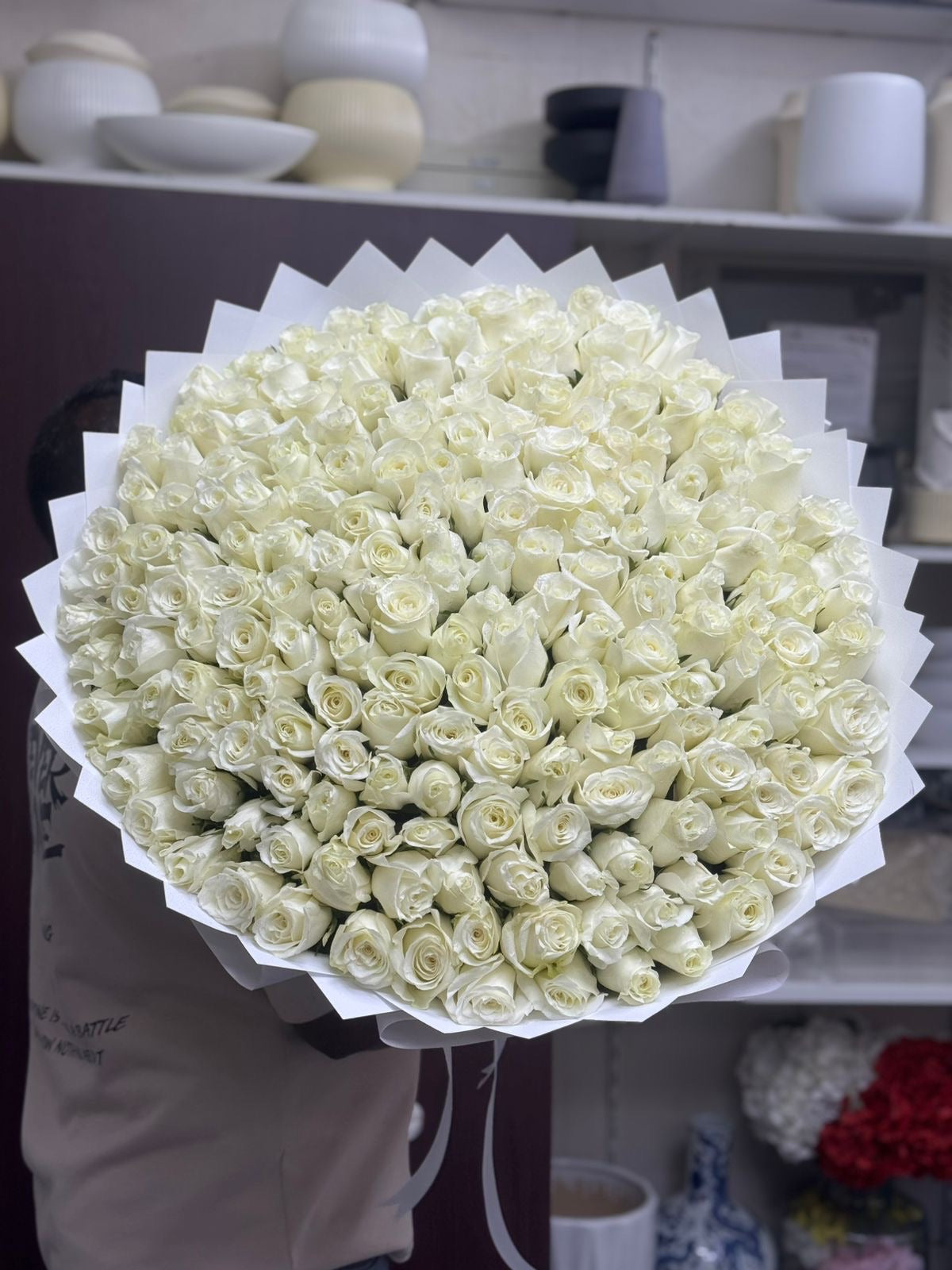 200 Pieces White Roses Big Bouquet