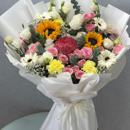 Bright Sunflower   Rose Mix