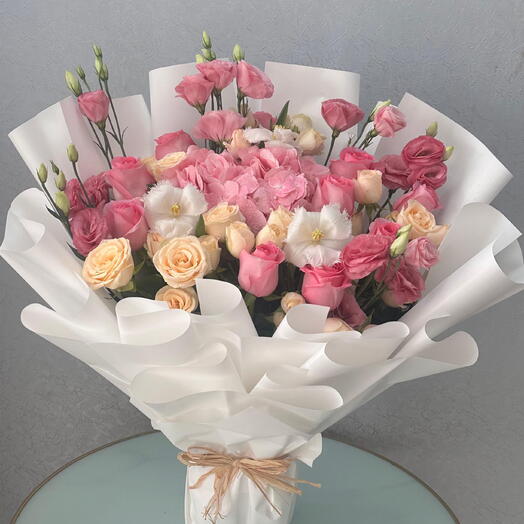 Charming Peach   Pink Rose Bouquet