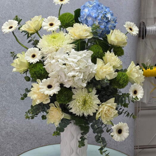 Elegant White and Green Floral Bouquet with Hydrangea, Gerbera   Roses