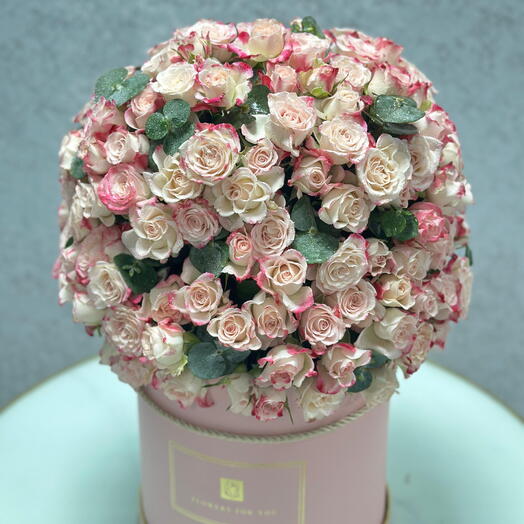 Elegant Baby Rose Bouquet in Pink Box