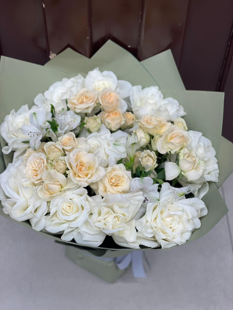 Whait Mix Pretty Backa