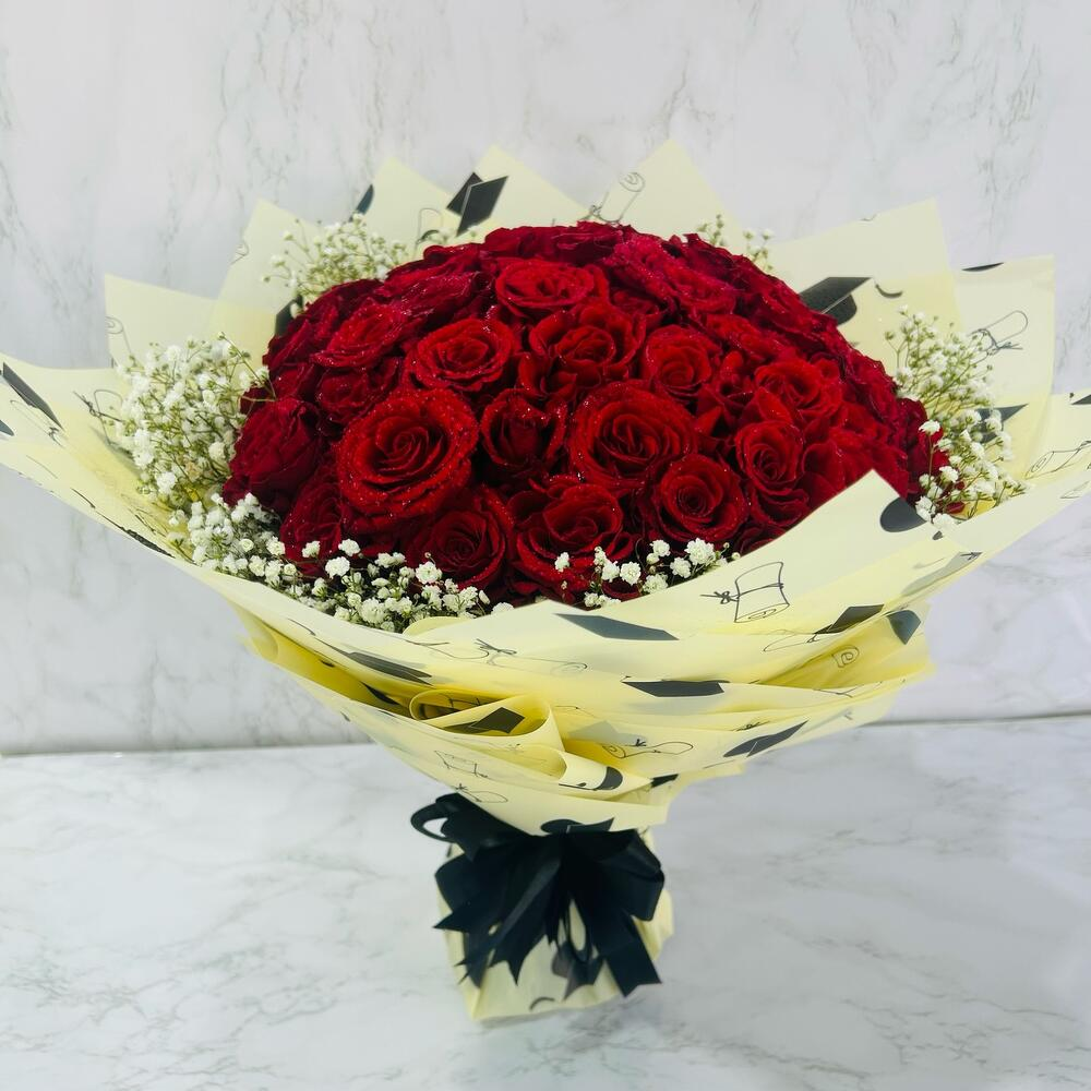 Graduation bouquet red