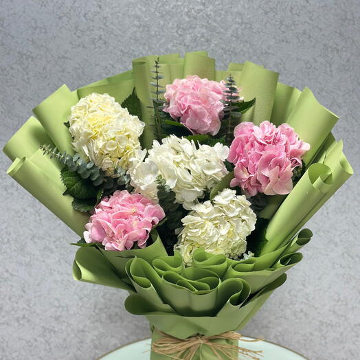 Hydrangea Mix Bouquet – 6 Stems