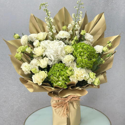 Elegant Ivory   Green Majesty Floral Bouquet